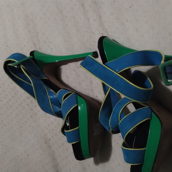 Jessica Simpson turquoise heels - Picture 3 of 9